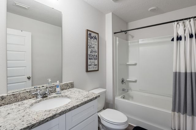 4661 Honor Guard Way, Crestview, FL 32539