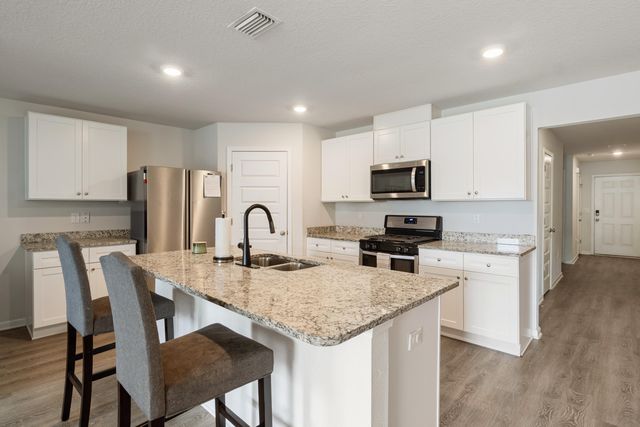 4661 Honor Guard Way, Crestview, FL 32539