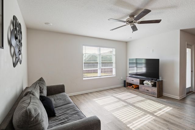 4661 Honor Guard Way, Crestview, FL 32539