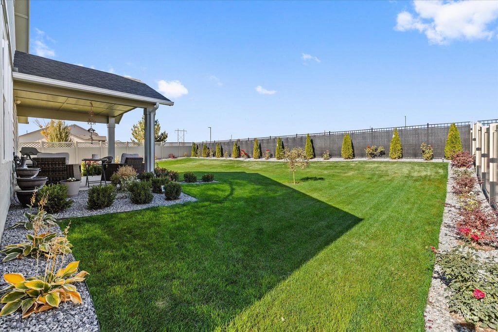 1344 W Pack River Dr, Meridian, ID 83642 photo 4