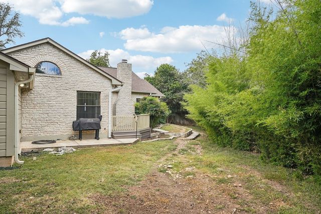 230 Old Oaks Path, Kerrville, TX 78028