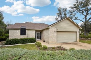 230 Old Oaks Path, Kerrville, TX 78028