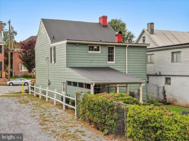 27 E SALISBURY ST, Williamsport, MD 21795