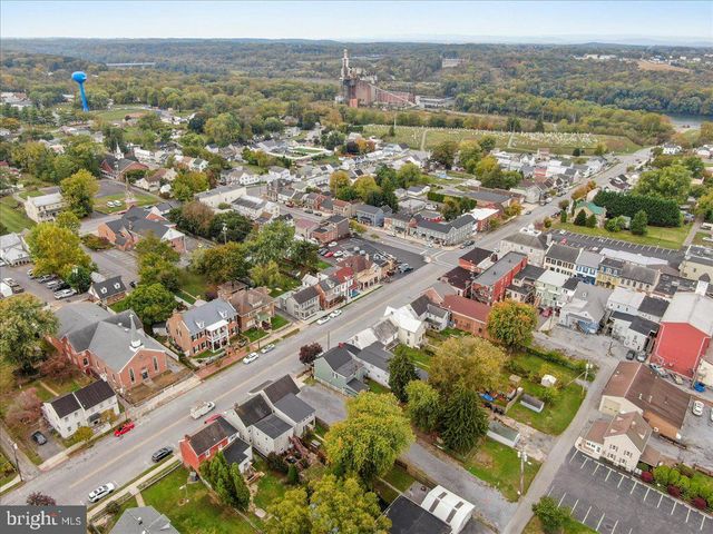 27 E SALISBURY ST, Williamsport, MD 21795