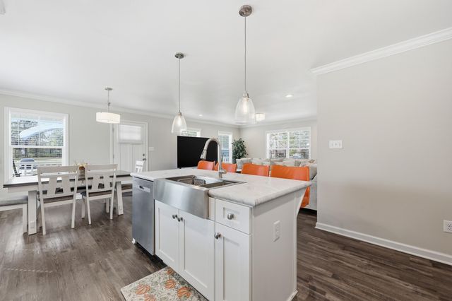 156 Willow Court, Walterboro, SC 29488