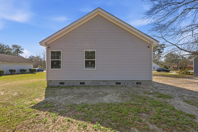 156 Willow Court, Walterboro, SC 29488