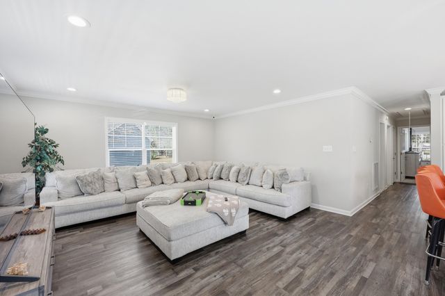 156 Willow Court, Walterboro, SC 29488