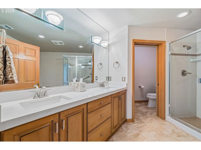 4832 Nw PROMENADE Ter 219, Portland, OR 97229