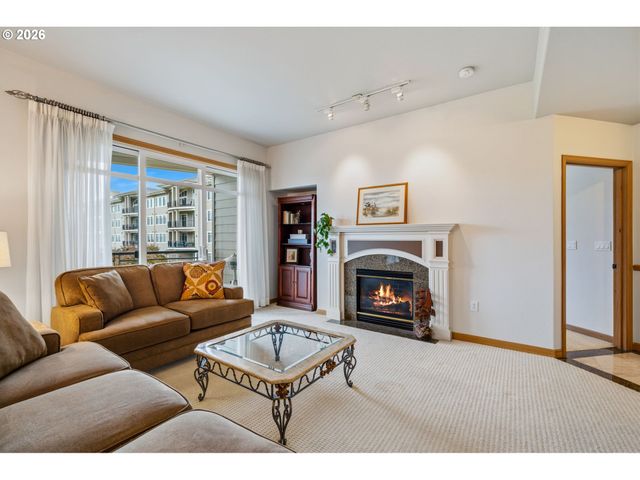 4832 Nw PROMENADE Ter 219, Portland, OR 97229