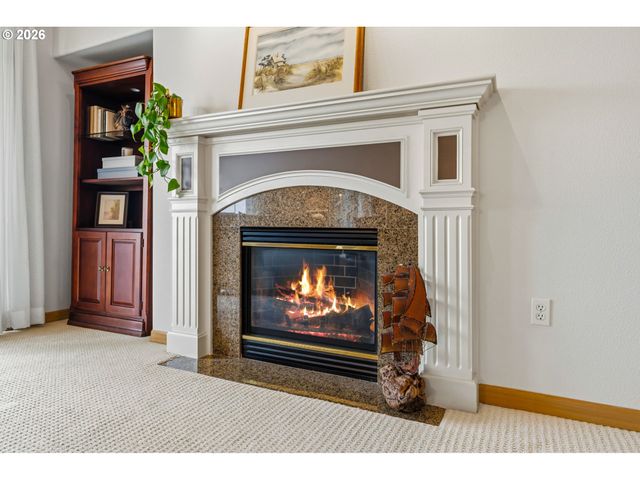 4832 Nw PROMENADE Ter 219, Portland, OR 97229
