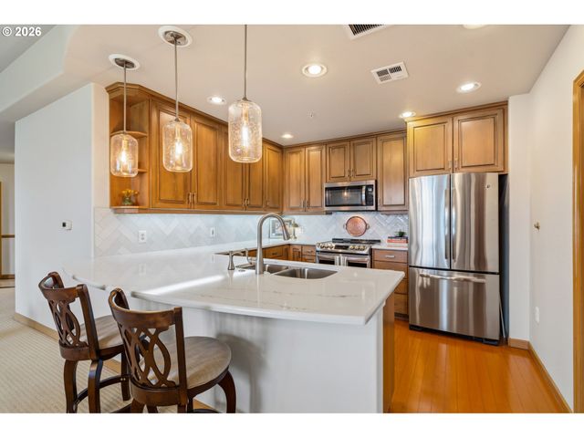 4832 Nw PROMENADE Ter 219, Portland, OR 97229