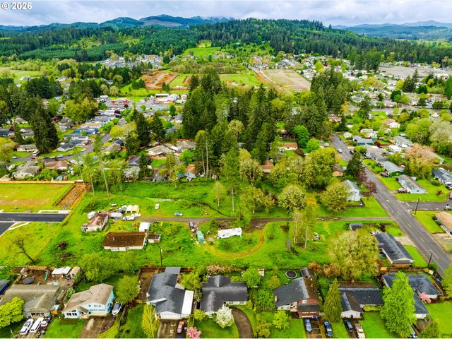 25144 CHENEY Dr, Veneta, OR 97487