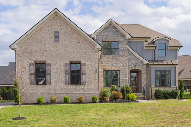 1004 Quillen Way, Lebanon, TN 37087