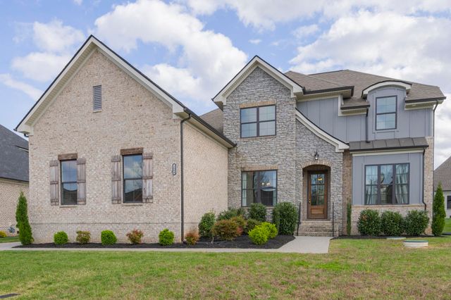 1004 Quillen Way, Lebanon, TN 37087