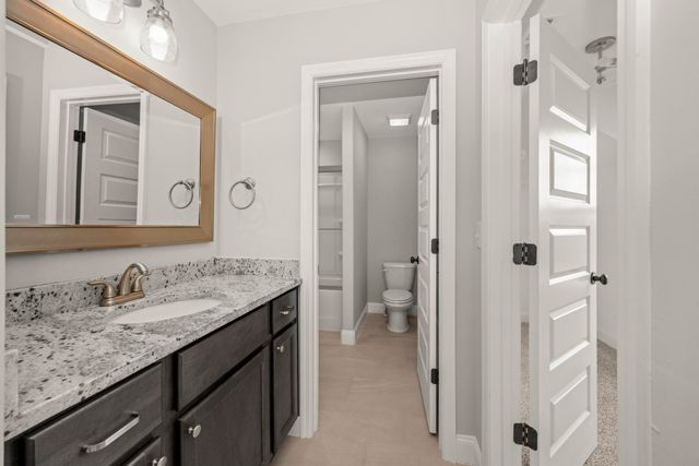 1004 Quillen Way, Lebanon, TN 37087