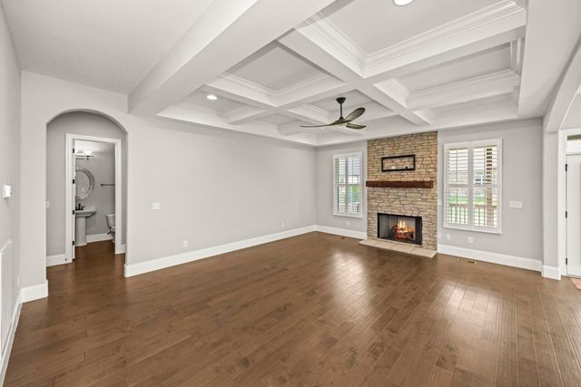 1004 Quillen Way, Lebanon, TN 37087