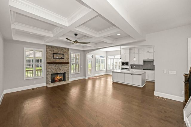 1004 Quillen Way, Lebanon, TN 37087