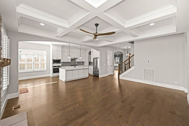 1004 Quillen Way, Lebanon, TN 37087