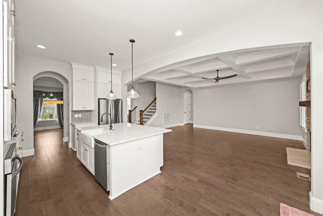 1004 Quillen Way, Lebanon, TN 37087