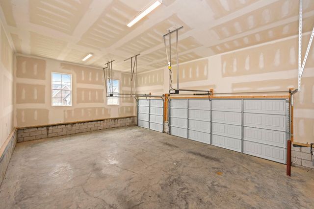 1004 Quillen Way, Lebanon, TN 37087