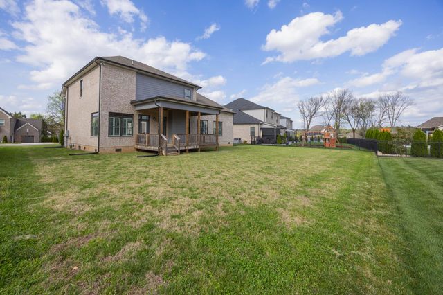 1004 Quillen Way, Lebanon, TN 37087