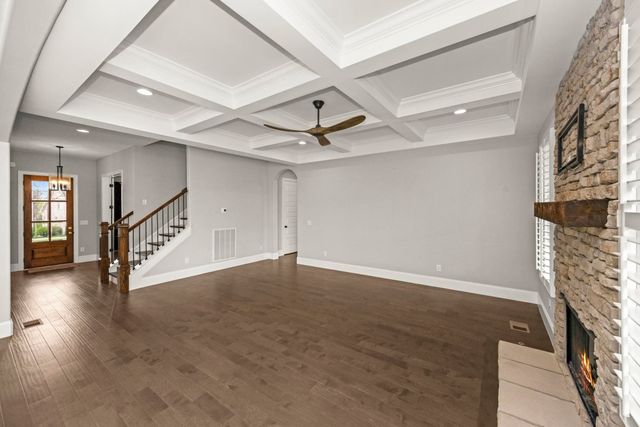 1004 Quillen Way, Lebanon, TN 37087