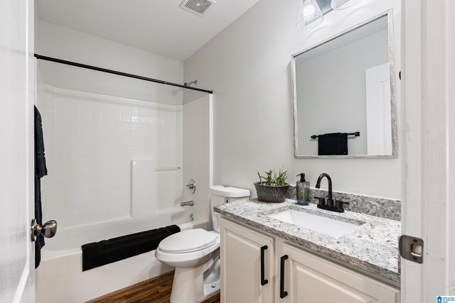 255 IVY HILLS CIRCLE, Calera, AL 35040