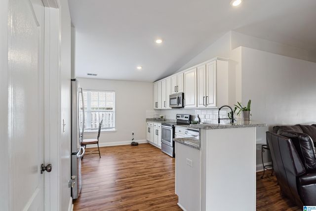 255 IVY HILLS CIRCLE, Calera, AL 35040