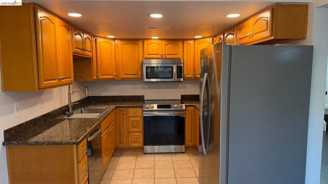 1800 Laguna ST APT 5, Concord, CA 94520