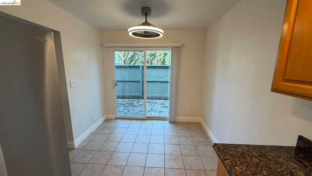 1800 Laguna ST APT 5, Concord, CA 94520