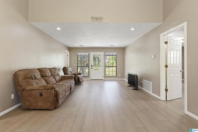 855 HERMITAGE LANE, Woodstock, AL 35188