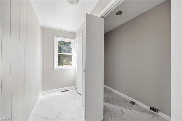 1027 Barry CT, Hampton, VA 23666