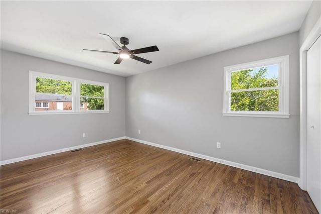 1027 Barry CT, Hampton, VA 23666