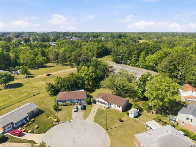 1027 Barry CT, Hampton, VA 23666