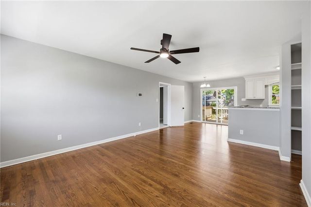 1027 Barry CT, Hampton, VA 23666