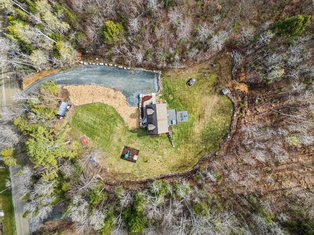 210 River Road, Canaan, NH 03741