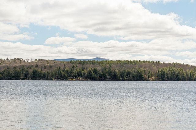 210 River Road, Canaan, NH 03741