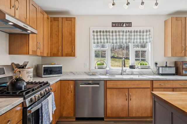 210 River Road, Canaan, NH 03741