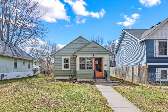 1856 Orange Avenue E, Saint Paul, MN 55119