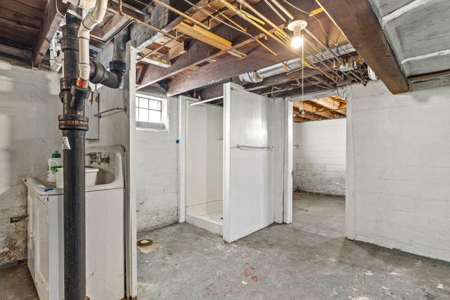 1856 Orange Avenue E, Saint Paul, MN 55119