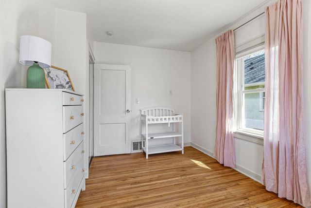 1856 Orange Avenue E, Saint Paul, MN 55119