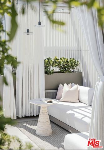 9200 Wilshire Boulevard 402W, Beverly Hills, CA 90212