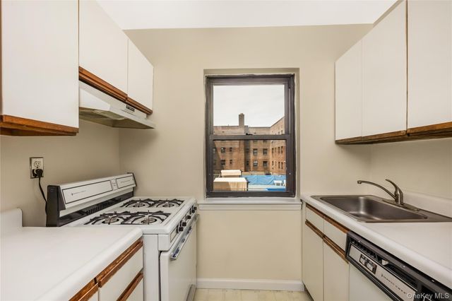 47-30 217th Street 2C, Bayside, NY 11361