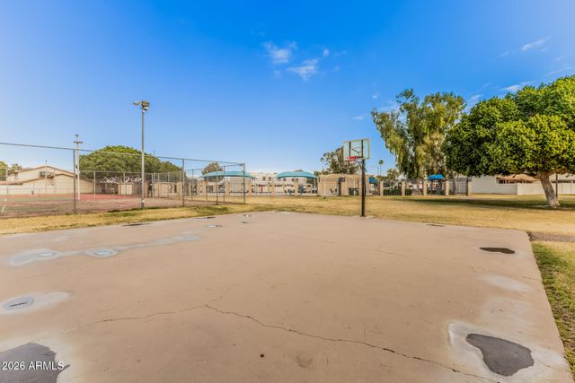 2511 W WILLOW Avenue, Phoenix, AZ 85029