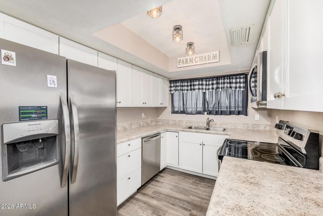 2511 W WILLOW Avenue, Phoenix, AZ 85029