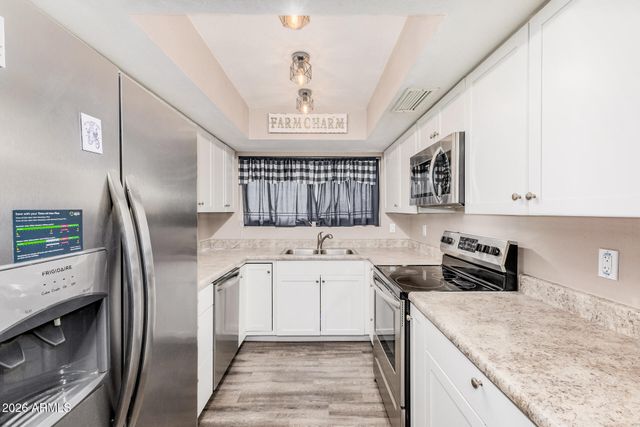 2511 W WILLOW Avenue, Phoenix, AZ 85029