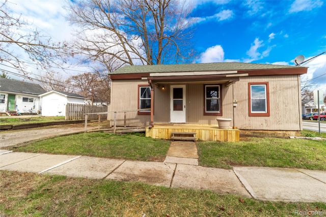 6 Law Street, Lapeer, MI 48446
