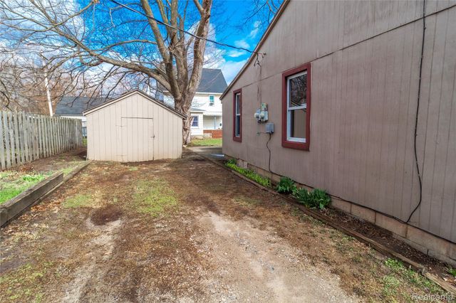 6 Law Street, Lapeer, MI 48446