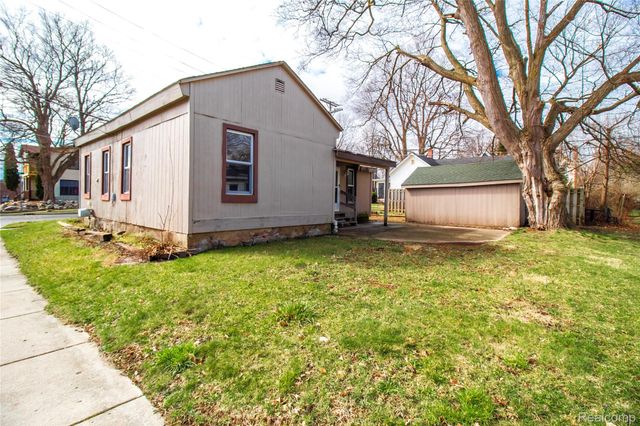 6 Law Street, Lapeer, MI 48446