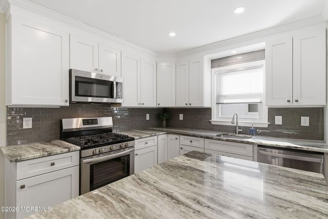 5 Sheepshead Drive, Toms River, NJ 08757